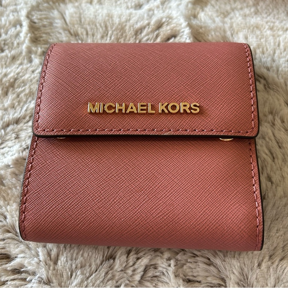 Michael Kors Jet Set Travel Small Rose Pink Saffiano Leather Trifold Wallet - Picture 1 of 8